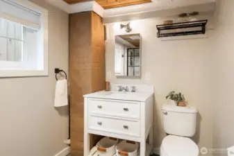 Lower level 3/4 bath