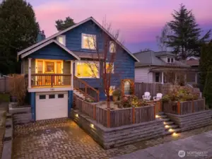 Automatic landscape lighting