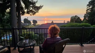 Never to be missed sunset guarantee from the rear deck....