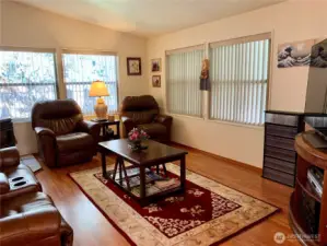 Virtual of family room.