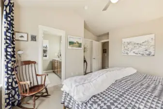 Spacious primary en-suite.