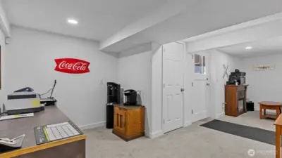 Lower level additional bonus space