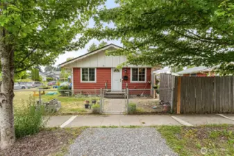 I invite you to come out and take a tour of this cute home.