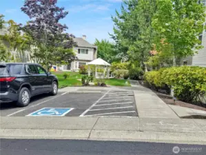 Additional parking and common areas that provide a welcoming space!