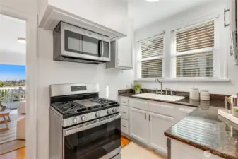 Great kitchen.