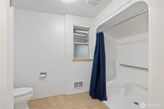 Primary Bathroom w/ walk-in shower