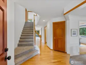 OPEN, INVITING ENTRYWAY