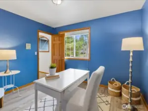 SEPARATE OFFICE OR POTENNTIAL 5TH BEDROOM