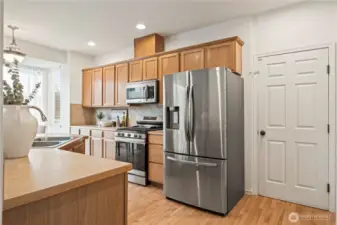 New appliances all stay with the home!
