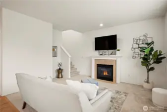 Layout is great for entertaining!