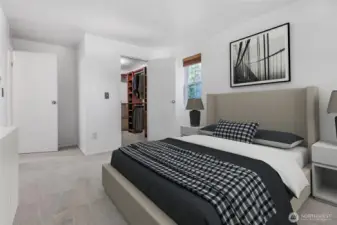 Looking toward the walk-in closet.