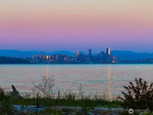A twilight view of Seattle