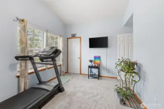 upstairs bedroom 4