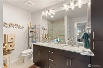 The ensuite in the Primary Suite. All the features you would expect in such a great unit.