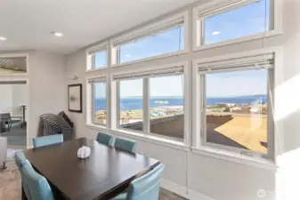 The rooftop lounge is stunning. A great additional space to entertaining while gazing at the panoramic views, go out onto the covered patio, make some lunch with friends and family.