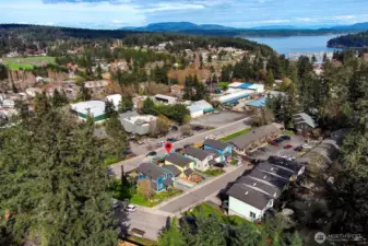 2 Bedroom townhouse with garage that separates from next townhouse.