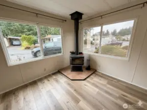 Welcome to Seashore Villa! Private Community Beach & Pool, in desirable Boston Harbor in Olympia, WA