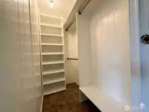 Welcome to Seashore Villa! Private Community Beach & Pool, in desirable Boston Harbor in Olympia, WA