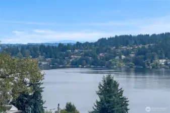 Sweeping Views of Lake Washington and Cascade Mountain Range