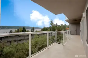 Expansive View Deck Looking out to Lake Washington, and Saint Edwards State Park