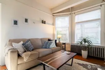 H1 AirBnB Living room