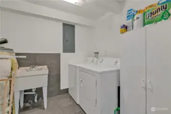 laundry/utility room