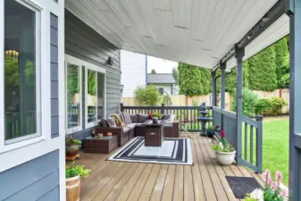 Spacious covered entertainment patio