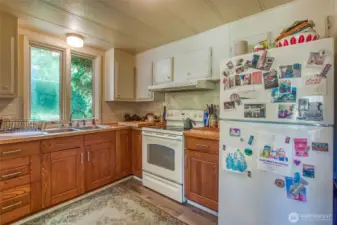 Primary house kitchen entry