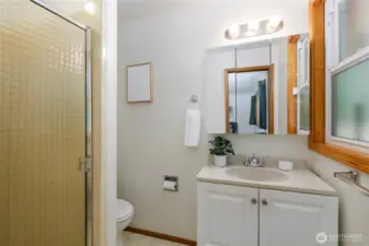 3/4 bath off master debroom
