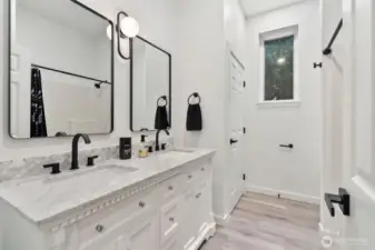 Full bath on main level