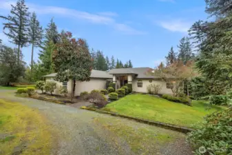 Circular driveway, loads of parking, a house you would be haooy to call "Home"