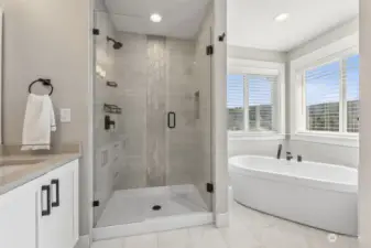 Soaking tub and big-sky views.