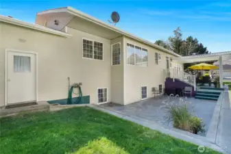 Private outdoor living with community amenities nearby
