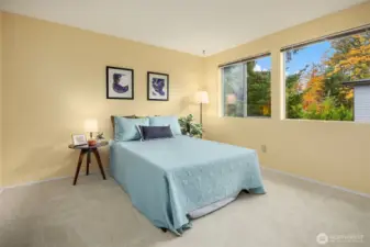 Second bedroom suite