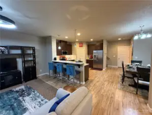 Living room & Eat bar