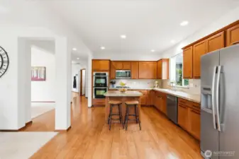 Dining room is just steps away from the double ovens when the turkey is done!