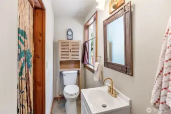 Loft bedroom half bathroom.