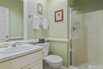 3/4 bathroom, main