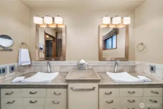 The use of space is impeccable.