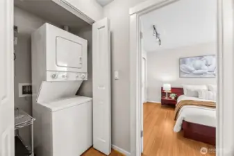 Good sized stack washer/dryer...