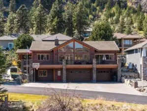 Gorgeous curb-appeal.