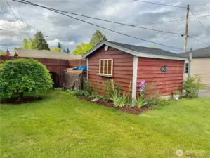 Detached garage.