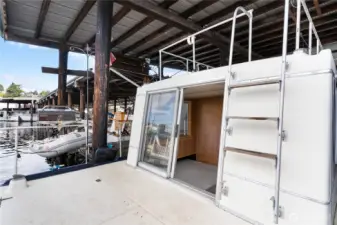 Grill on the back of the boat