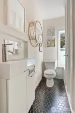 Second floor 1/2 bath