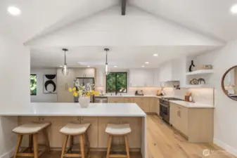 Breakfast Bar w/ Under Counter Cabinetry