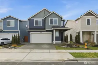 Beautiful FIVE bedroom Marysville home, only 2 years old~