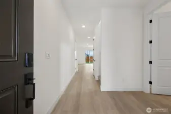 Actual Photos!! Ready to move in!