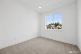 Actual Photos!! Ready to move in!