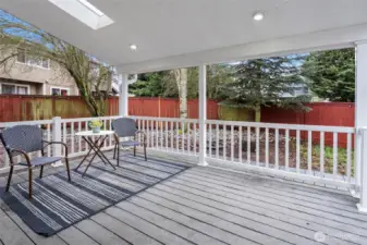 Covered Porch w Skylight