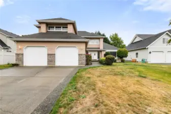 Welcome to 1524 Camelia Ct!